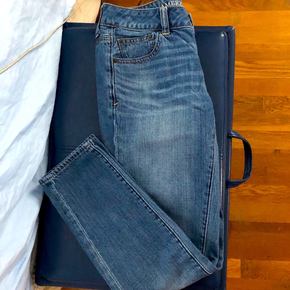 NWOT American Eagle Boyfriend Jeans